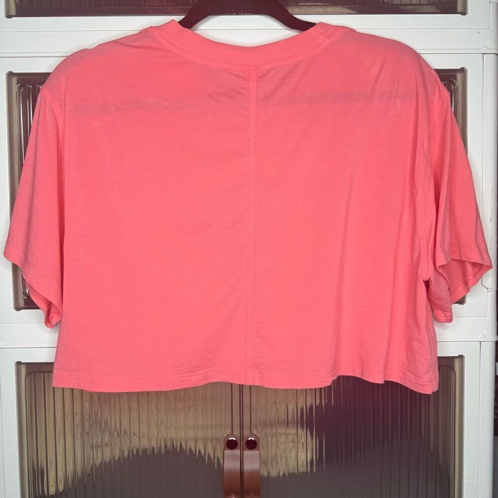 Lululemon All Yours Cropped T-Shirt, Raspberry Cream, Next-to-New, Size 8 - Picture 7 of 7